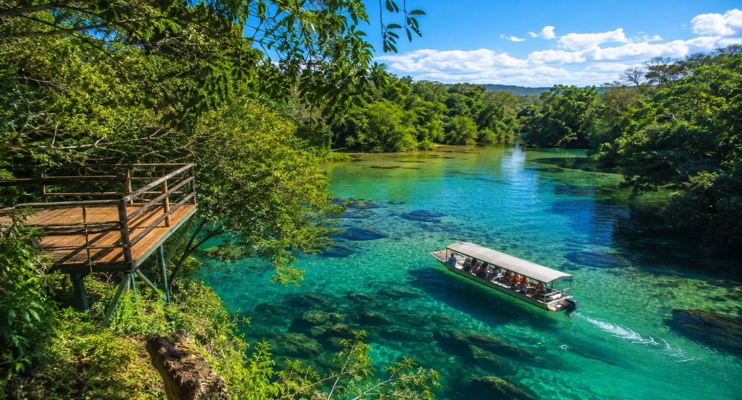 Passeios panorâmicos e passeios de barco no Rio Bonito