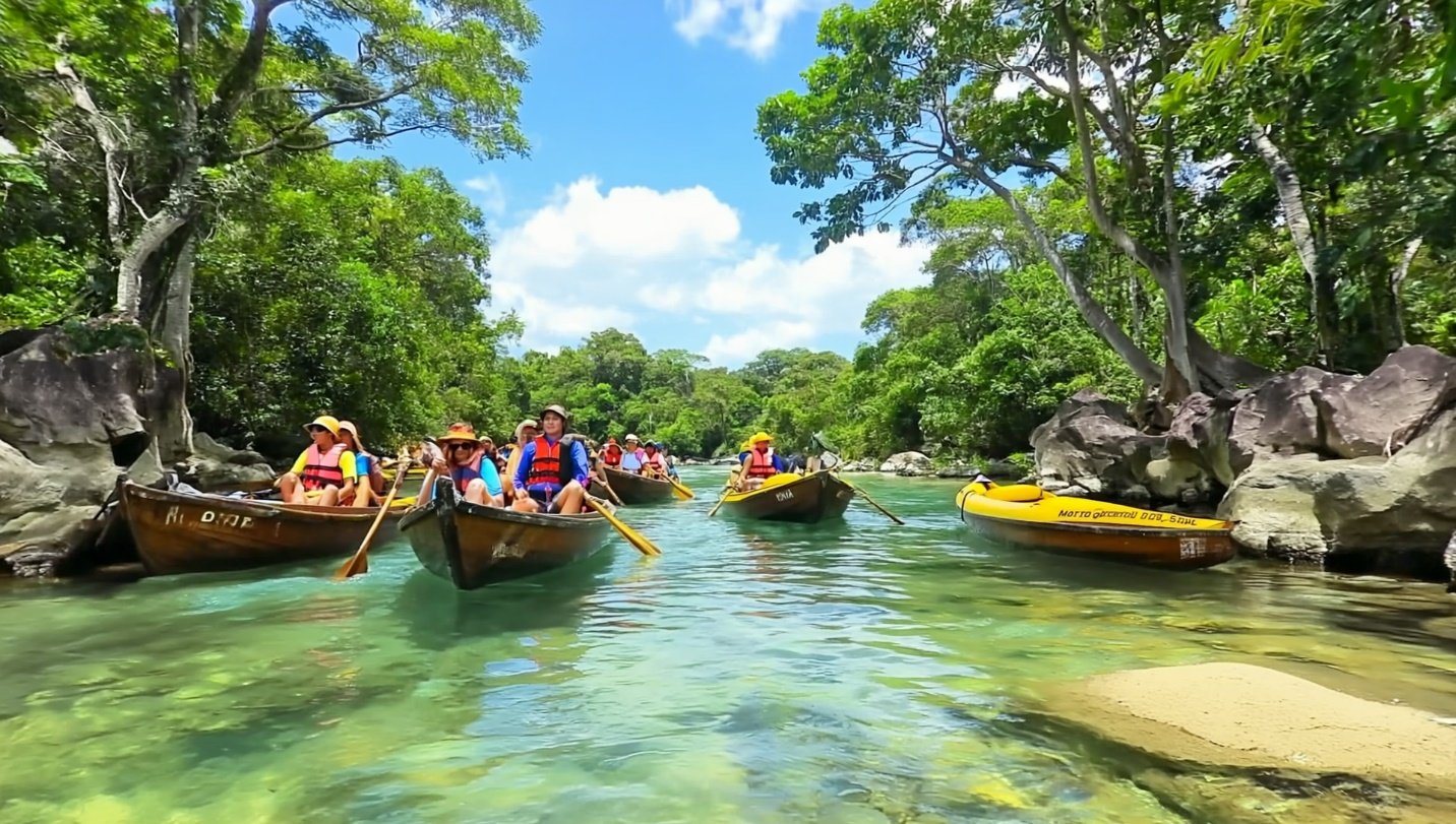 Flutuação em Bonito e passeios de barco: experiências inesquecíveis na natureza